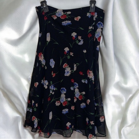 🌹CHAPS NAVY MAXI FLORAL SKIRT - Picture 2 of 5